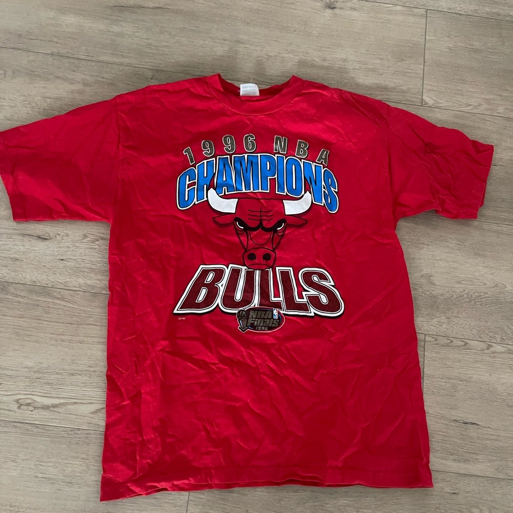 Vintage Chicago Bulls Shirt XL‎ Red 1996 NBA Finals Champs